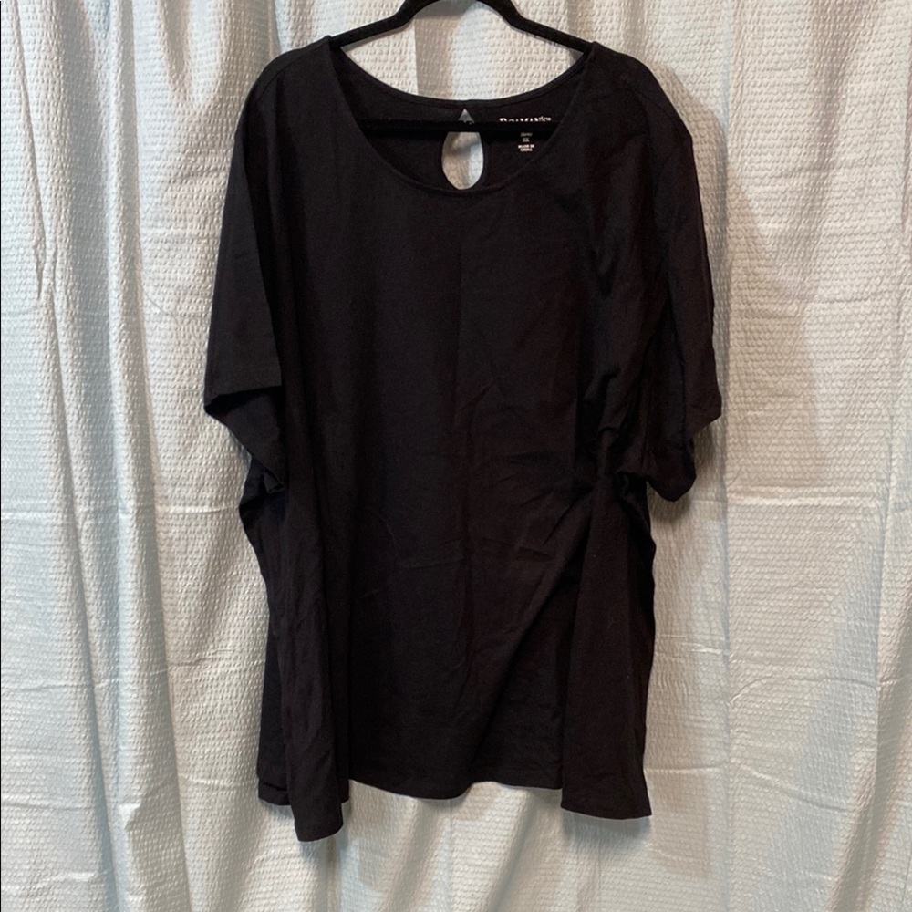 Roaman's Classic Black short sleeve tee with key hole stretch casual soft  comfy